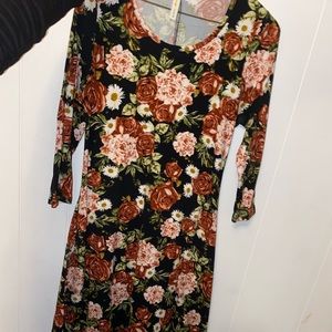 Small floral black midi dress